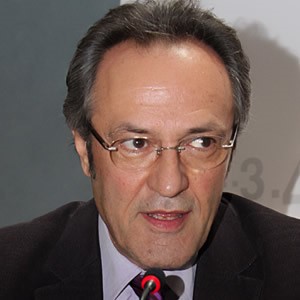 Asaf Savaş AKAT