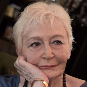 Pınar KÜR